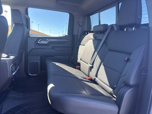 New 2026 Chevrolet Silverado 1500 LTZ w/ LTZ Premium Package AWD/4WD image 18