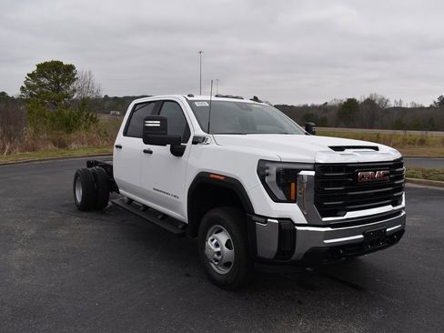 New 2026 GMC Sierra 3500 Pro w/ Convenience Package image 1