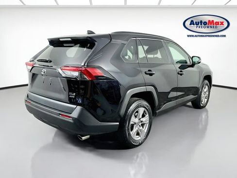 Used 2025 Toyota RAV4 XLE AWD/4WD image 2