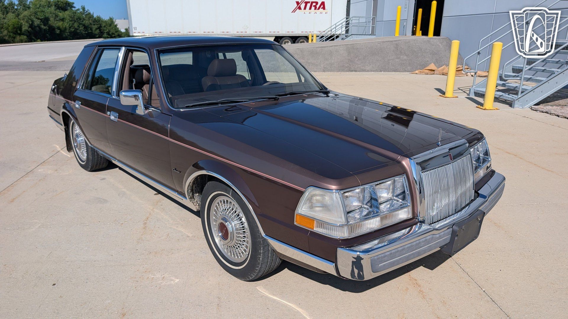 Used 1987 Lincoln Continental Signature RWD image 20
