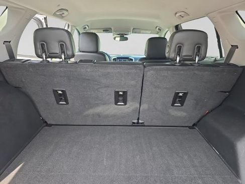 Used 2019 GMC Terrain SLT FWD image 30