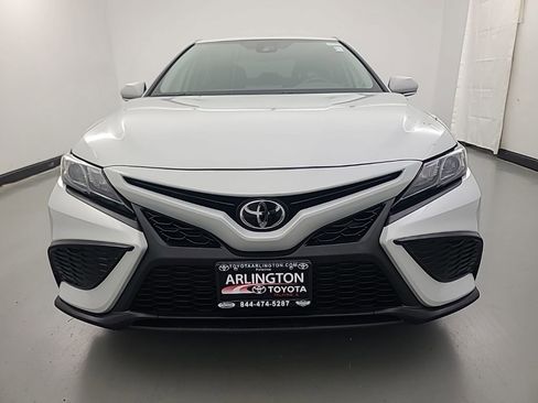 Used 2024 Toyota Camry SE FWD image 6
