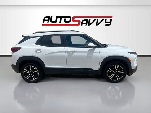 Used 2024 Chevrolet TrailBlazer LT w/ LT Cold Weather Package FWD image 8