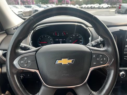 Used 2019 Chevrolet Traverse LT FWD image 7