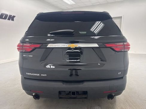 Used 2022 Chevrolet Traverse LT w/ LPO, 'HIT The Road' Package AWD/4WD image 6