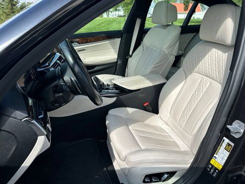 Used 2018 BMW M550i xDrive AWD/4WD image 15
