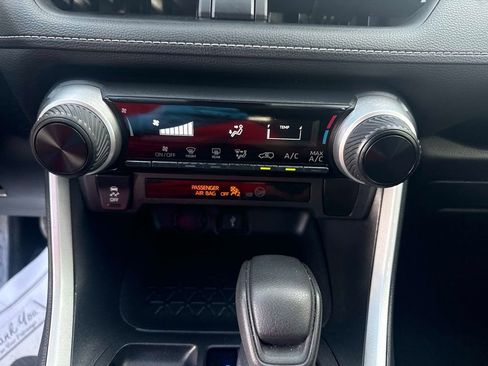 Used 2021 Toyota RAV4 LE image 23