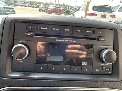 Used 2015 Dodge Grand Caravan SE w/ Quick Order Package 29E SE FWD image 21