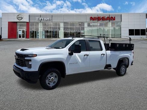 Used 2024 Chevrolet Silverado 2500 W/T RWD image 1
