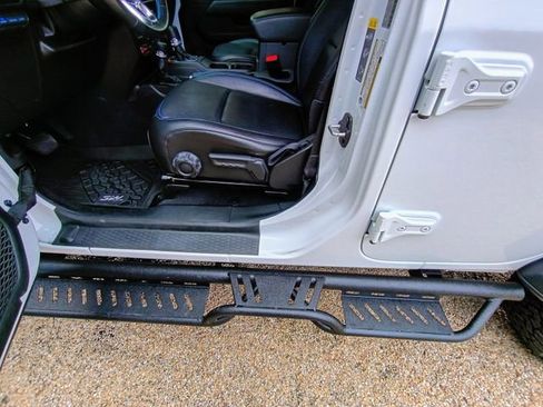 Used 2022 Jeep Wrangler Unlimited Rubicon 4xe w/ Cold Weather Group image 31