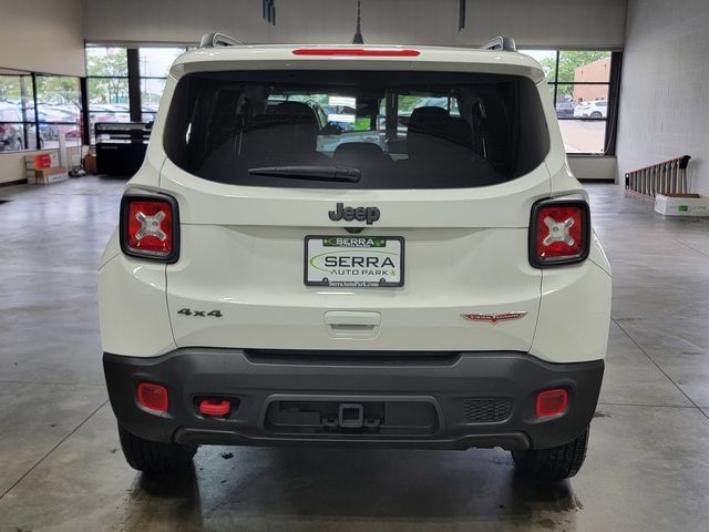 Used 2022 Jeep Renegade Trailhawk w/ Trailer Tow Group AWD/4WD image 6