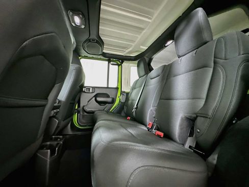 Used 2018 Jeep Wrangler Unlimited Sport S AWD/4WD image 21
