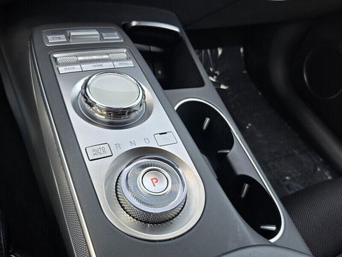 Used 2025 Genesis GV70 3.5T Sport image 23