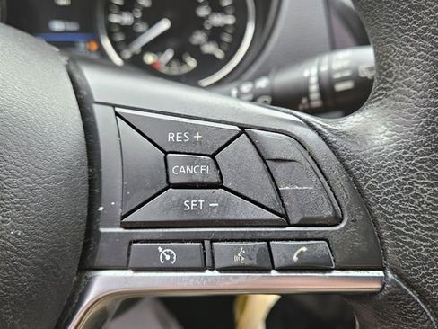 Used 2019 Nissan Rogue Sport S image 15