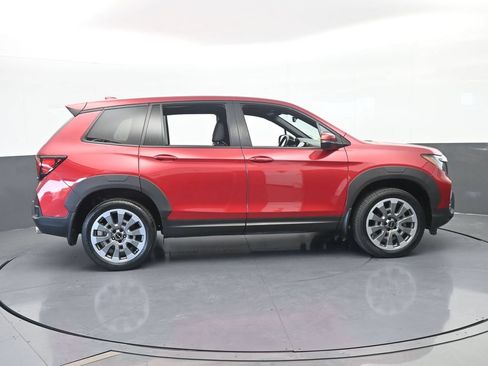 Used 2025 Honda Passport EX-L image 7