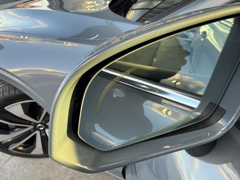 Used 2023 Volvo S60 B5 Ultimate w/ Climate Package image 8