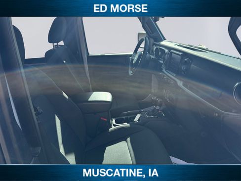 Used 2023 Jeep Wrangler Sport S image 15