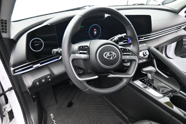 Used 2023 Hyundai Elantra Limited w/ Cargo Package FWD image 31