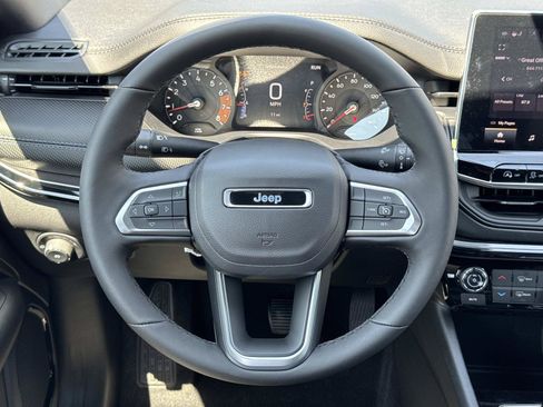 New 2026 Jeep Compass Latitude AWD/4WD image 7