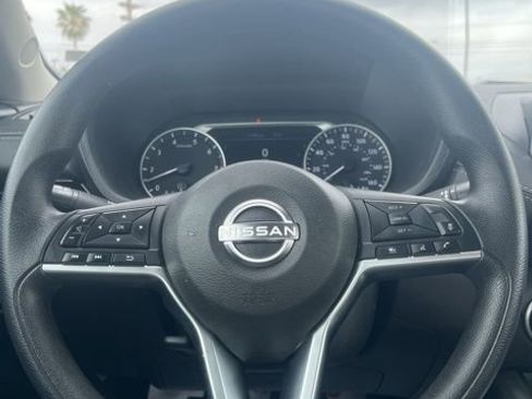 Used 2024 Nissan Sentra SV image 12