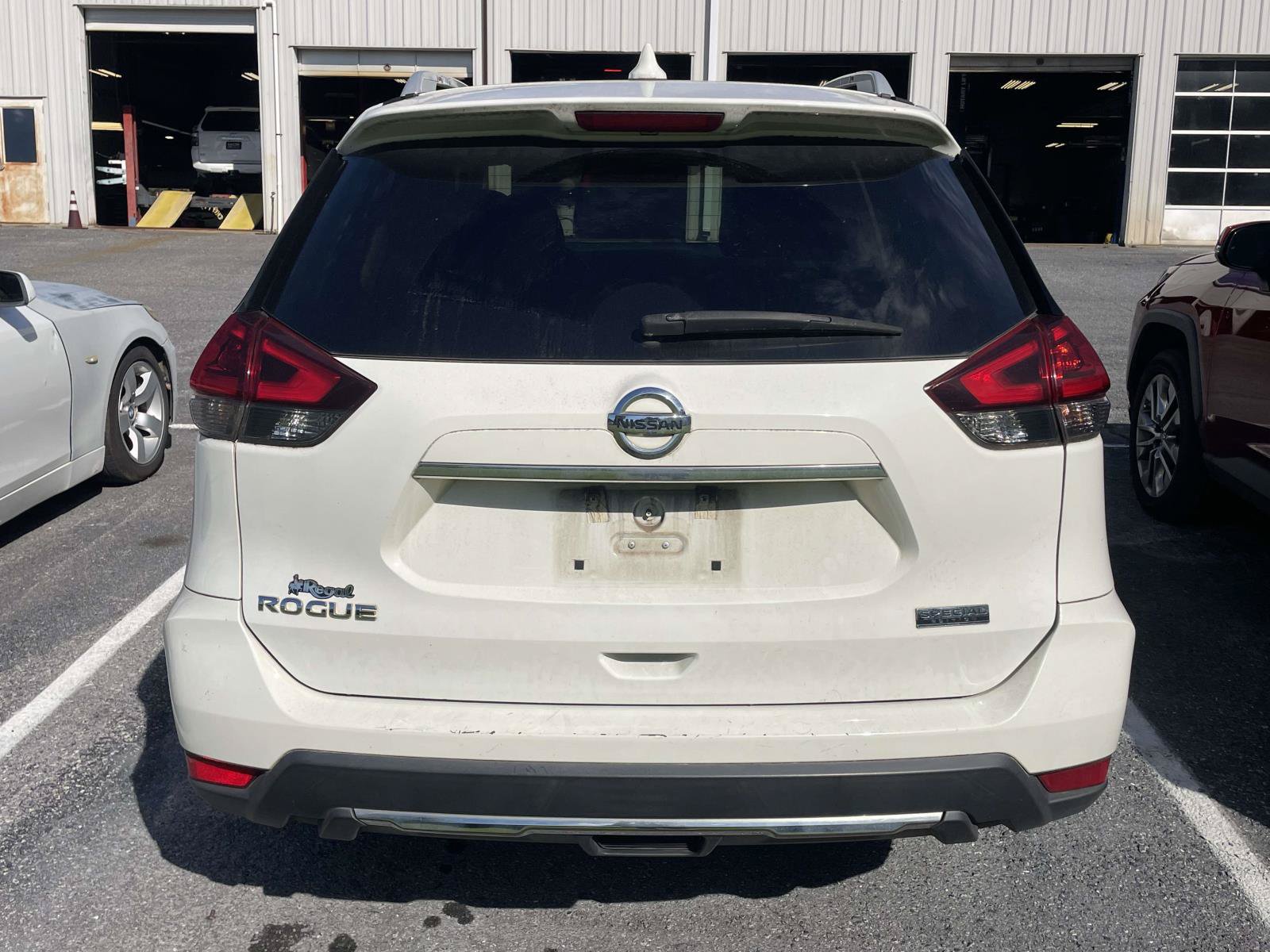 Used 2019 Nissan Rogue S w/ Special Edition Package FWD image 3
