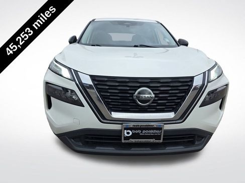 Used 2021 Nissan Rogue S image 2