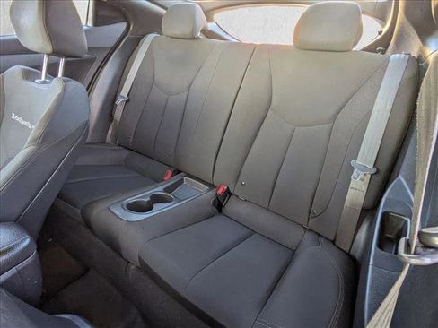 Used 2017 Hyundai Veloster image 17