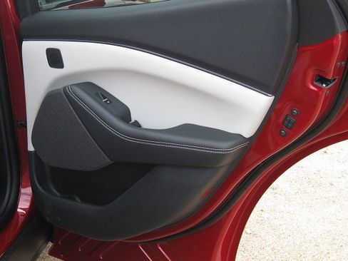 Used 2023 Ford Mustang Mach-E Premium image 16