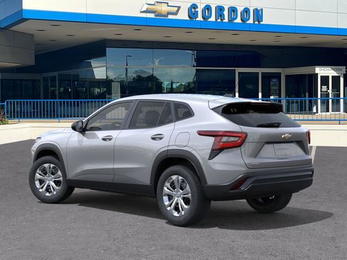 New 2026 Chevrolet Trax LS image 3