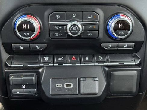 Used 2023 GMC Sierra 2500 SLE w/ SLE Value Package; AWD/4WD image 19