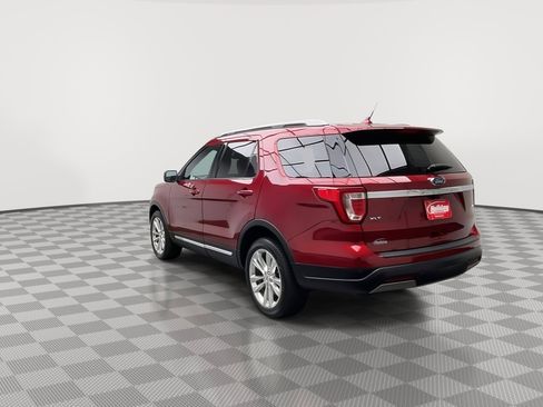 Used 2019 Ford Explorer XLT w/ Equipment Group 202A AWD/4WD image 42