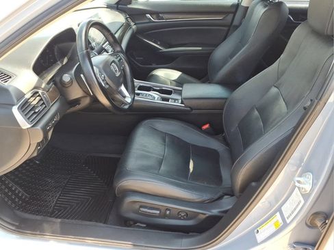 Used 2021 Honda Accord Touring image 11