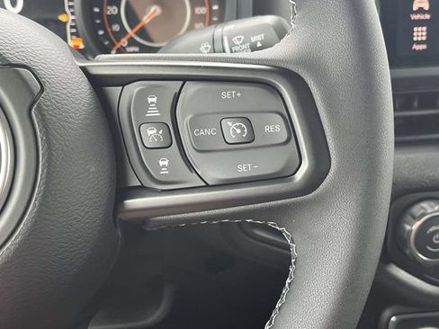 New 2026 Jeep Gladiator Sport AWD/4WD image 19
