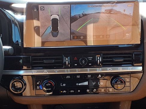 New 2026 Nissan Pathfinder Platinum image 13