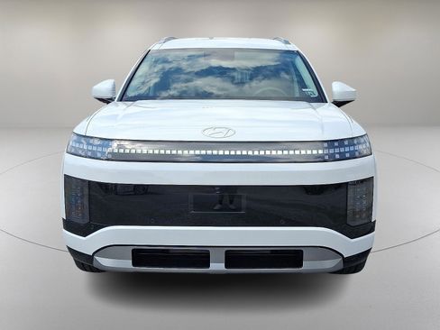 New 2026 Hyundai Ioniq 9 SEL image 2