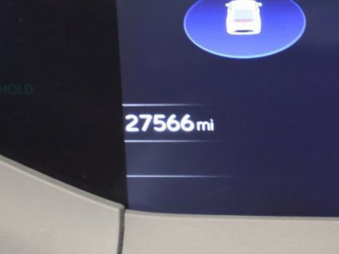 Used 2024 Toyota Prius LE image 15