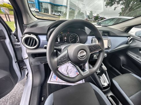 Used 2024 Nissan Versa SV FWD image 10
