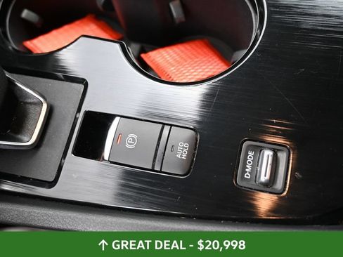 Used 2025 Nissan Rogue SV FWD image 31