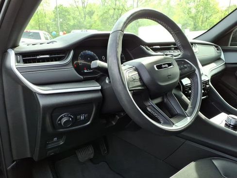 Certified 2024 Jeep Grand Cherokee Altitude AWD/4WD image 14