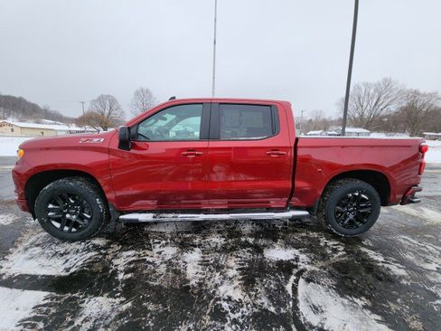 Used 2024 Chevrolet Silverado 1500 RST AWD/4WD image 2