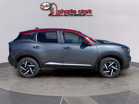 New 2026 Nissan Kicks SV image 7