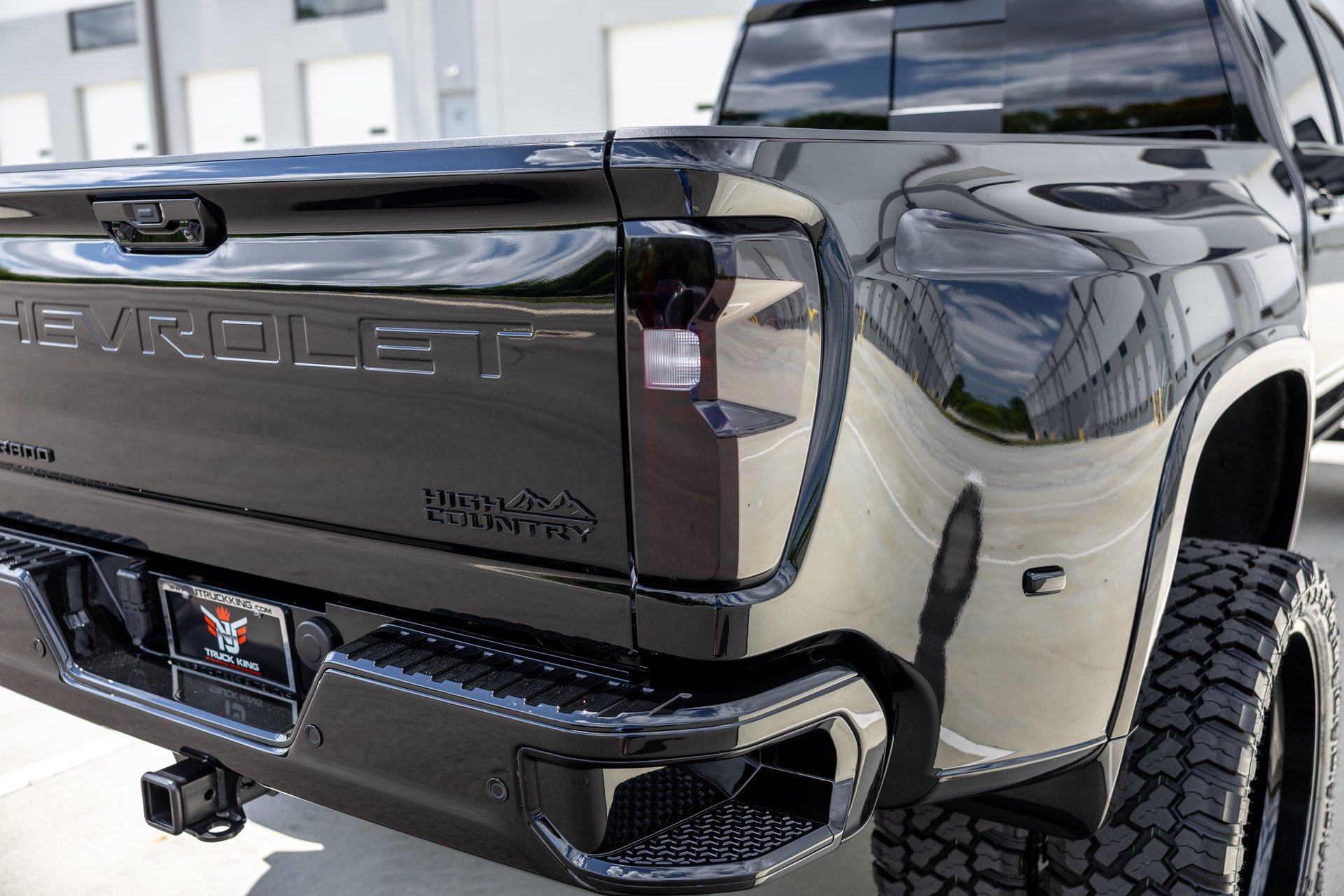 Used 2026 Chevrolet Silverado 3500 High Country w/ High Country Premium Package AWD/4WD image 23