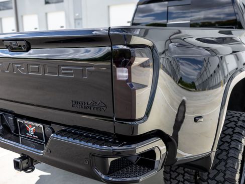 Used 2026 Chevrolet Silverado 3500 High Country w/ High Country Premium Package AWD/4WD image 23