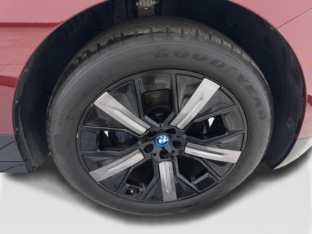 Used 2024 BMW iX xDrive50 w/ Premium Package AWD/4WD image 83