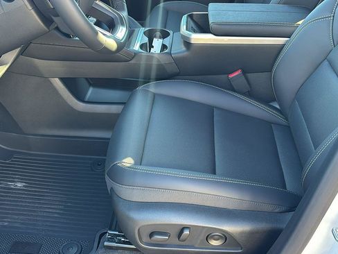 New 2026 GMC Terrain Elevation w/ Elevation Premium Package AWD/4WD image 13