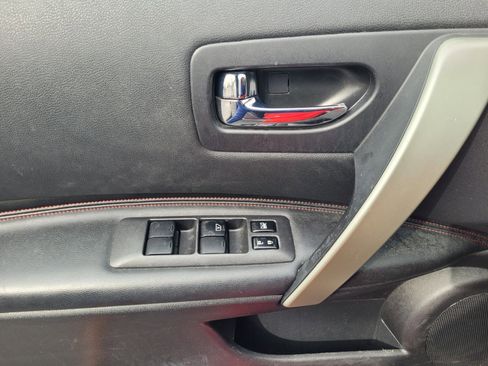 Used 2010 Nissan Rogue SL w/ Premium Pkg image 10