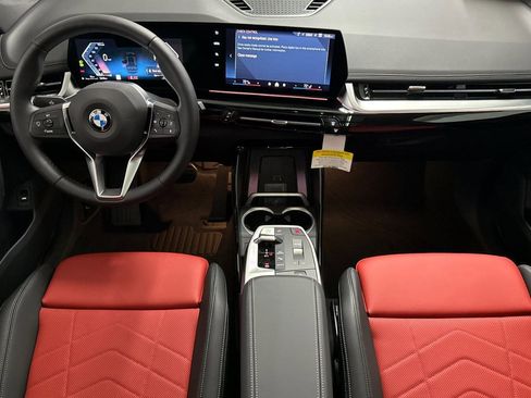 Used 2025 BMW X1 xDrive28i w/ Convenience Package image 17