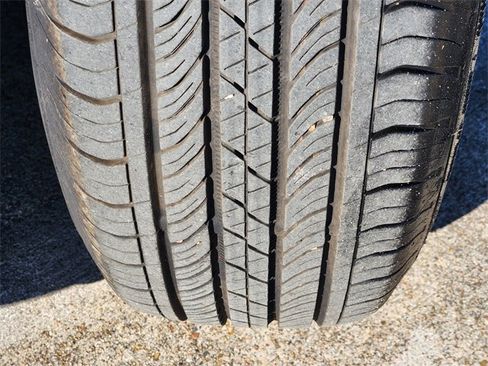 Used 2025 Ford Maverick XLT w/ Equipment Group 302A image 11