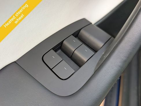 Used 2022 Tesla Model Y Performance image 11