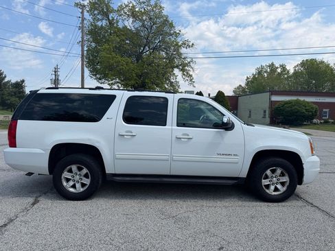 Used 2013 GMC Yukon XL SLT AWD/4WD image 4